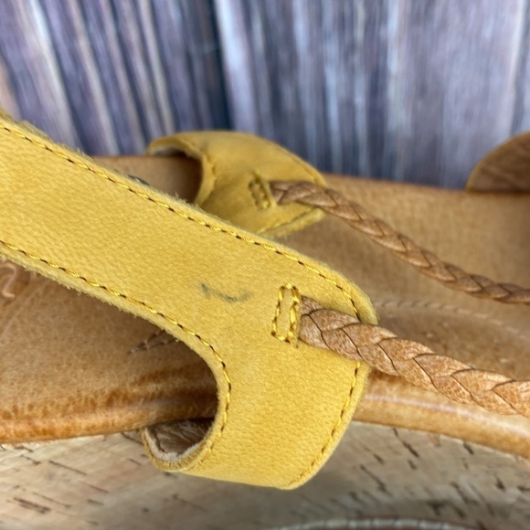 Naya Nalisha Mustard Yellow Leather Sandals- Size 7.5 - Picture 7 of 14